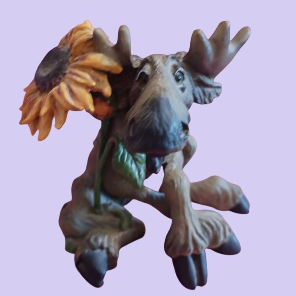 Big Sky Carvers Mountain Mooses Figurine With Sunflower